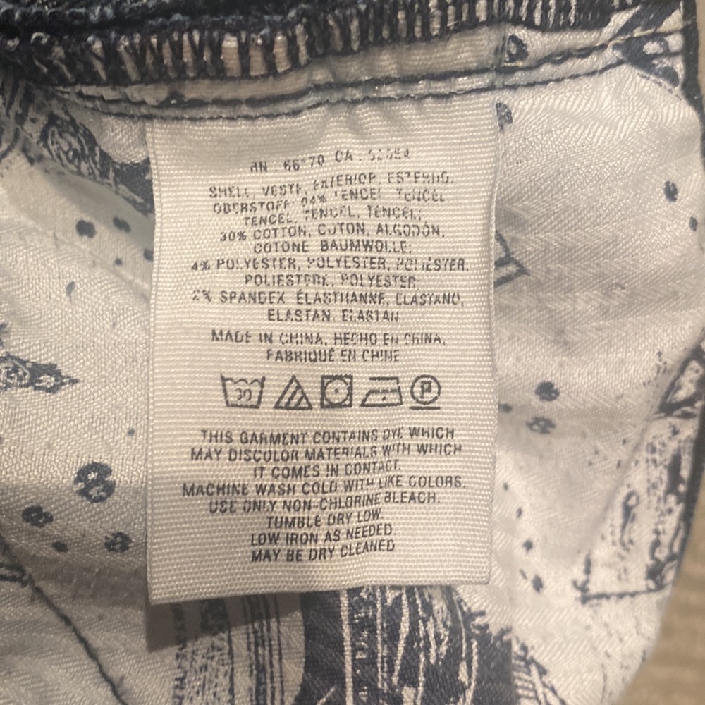 Pilcro Script Jeans - Picture 7 of 7